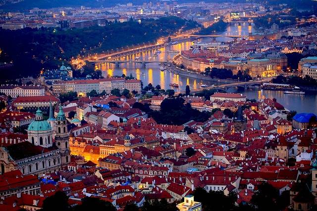 PRAGUE (6 nights)